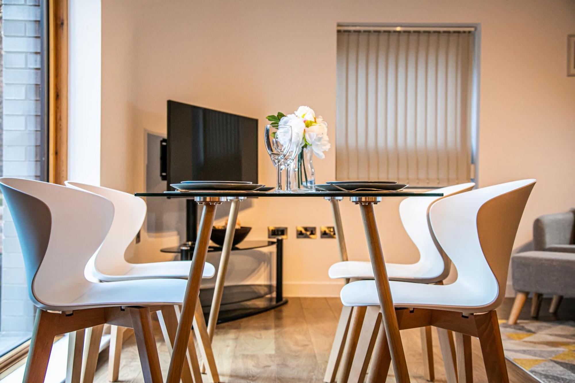 Stylish 2 Bed Apt 18 - City Centre, Free Parking, Espresso Machine & Netflix - Hosted By Stay Host Save Sheffield Exterior foto